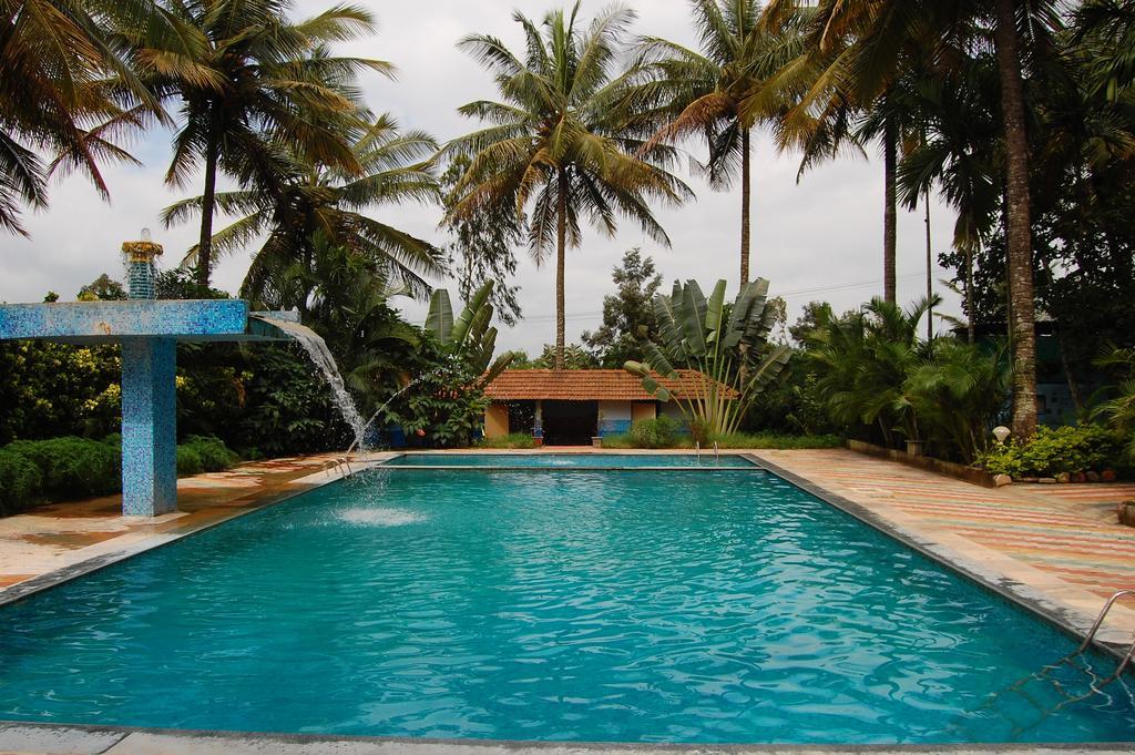 Stay Simple Raj Gardenia Kushālnagar Exterior foto
